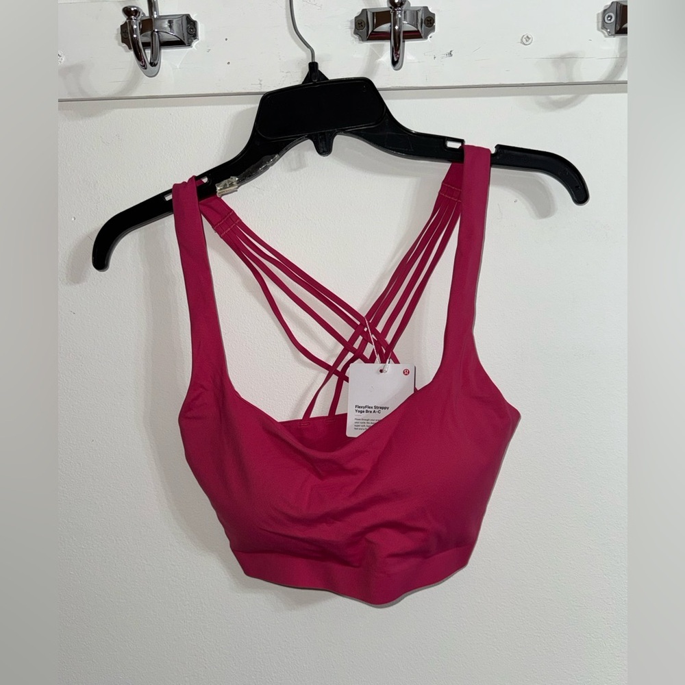 NWT lululemon Elezzflex Strappy Yoga